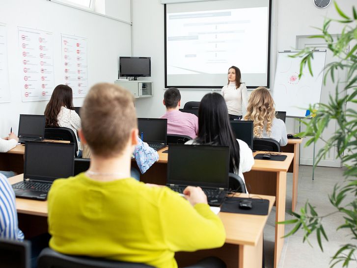 Informationsabend Fahrlehrer:in und Fahrschullehrer:in